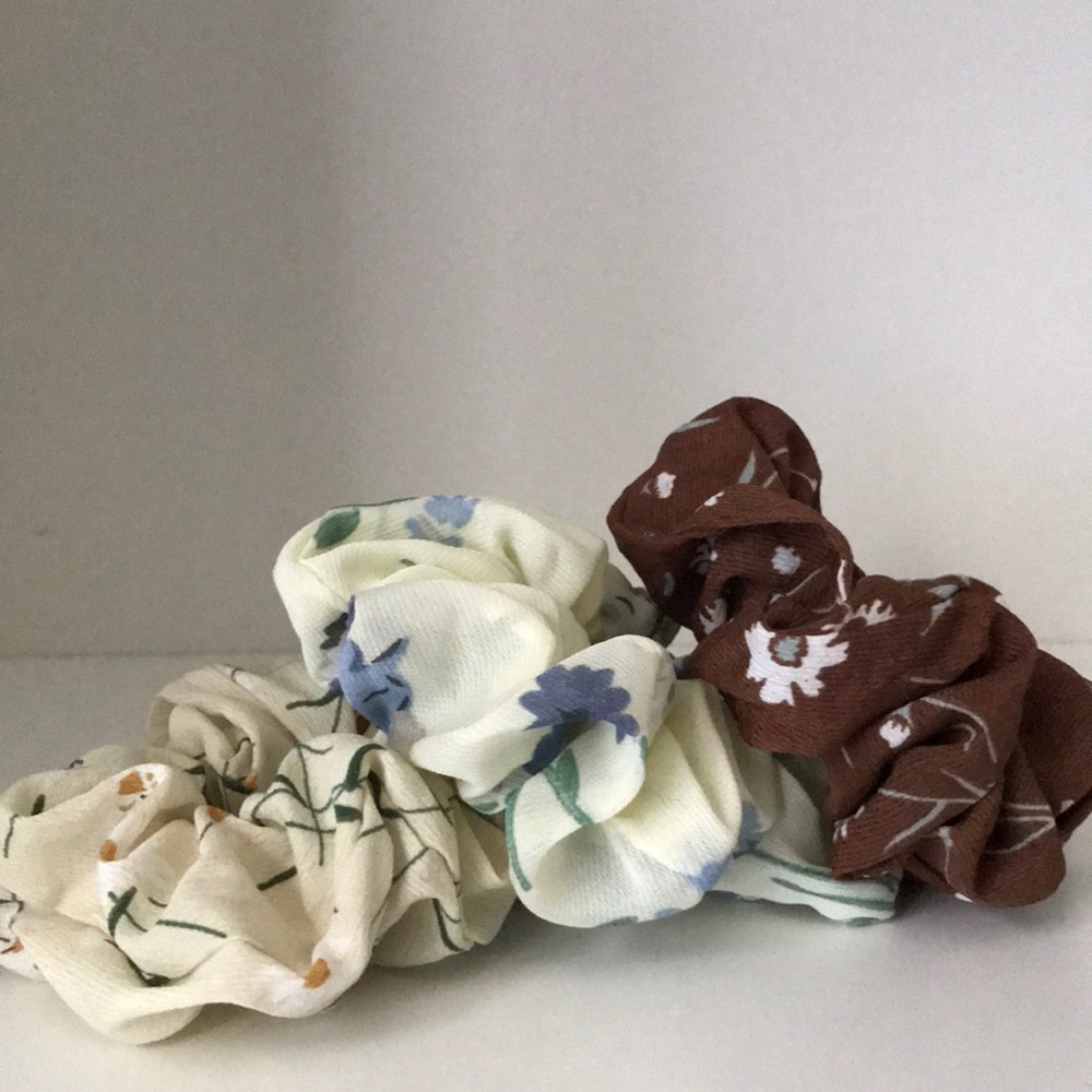 3 Floral Scrunchies